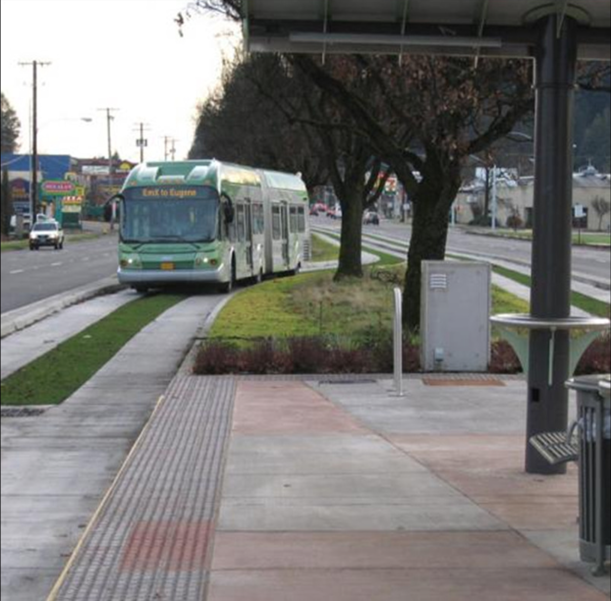 Eugene, Oregon. Photo: https://www.alexandriava.gov/uploadedFiles/tes/info/Streetcar_and_BRT_Examples%20[Compatibility%20Mode].pdf